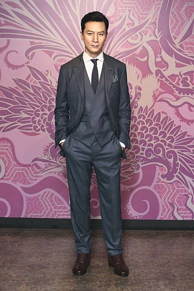 圖一、《孵花》男主角吳彥祖穿上Broken Suit現身香港杜莎夫人蠟像館 圖一、《孵花》男主角吳彥祖穿上Broken Suit現身香港杜莎夫人蠟像館