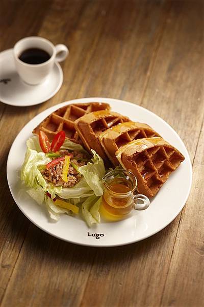 Cafe Lugo 鮪魚沙拉鬆餅