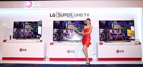 LG SUPER UHD TV搭載Color Prime Nano絢燦顯色科技及IPS 4K面板，雙重頂級技術結合，帶來無可比擬的視覺體驗。