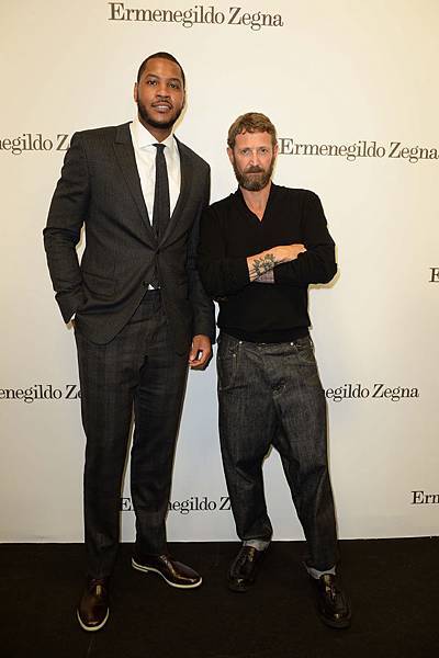 2.NBA球星Carmelo Anthony與Ermenegildo Zegna Couture設計總監Stefano Pilati合影