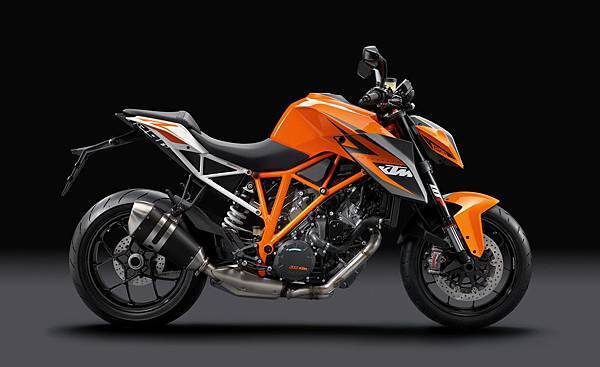 KTM 1290 SUPER DUKE R 側面照_NTD 89.8萬元