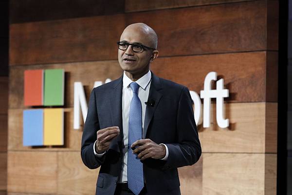 【新聞圖片】微軟執行長薩蒂亞，納德拉(Satya Nadella)宣布成立全新的網路防禦營運中心、微軟企業網路安全事業群，以及提出四大新解決方案...