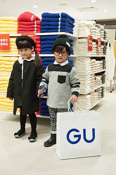 【GU新店開幕】知名親子部落客QE媽攜帶Queenie&Eason一同歡慶開幕