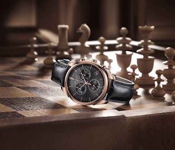 圖4. 天梭傳奇系列計時腕錶採用華麗的18K金打造，無不彰顯天梭表的傳統精神
