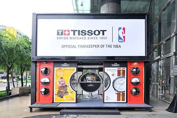 1. 天梭表TISSOT x NBA腕錶移動式展示空間店景