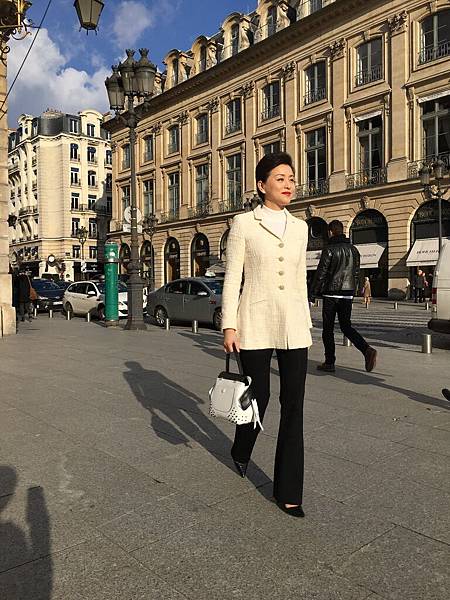 Ms. YANG Lan_WAVE Bag