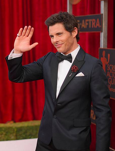 詹姆斯·馬斯登（James Marsden）選擇萬寶龍Urban Spirit系列袖扣帥氣亮相