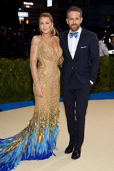 Blake Lively and Ryan Reynolds in Versace at Met Gala 2017