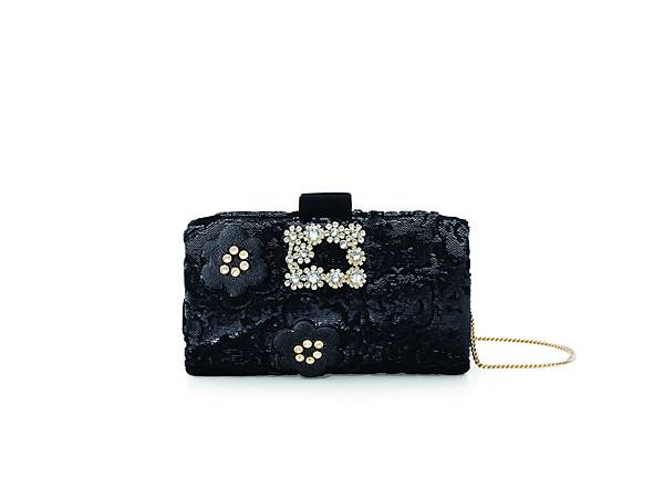 19. Roger Vivier Fall Winter 17-18 Collection Soft Clutch Guipure Paillette_$116,600