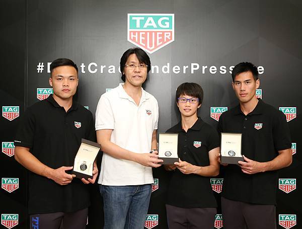 貴賓合照_鄭兆村(左起)、TAG Heuer 品牌總監鄭安生、楊合貞與楊俊瀚_03