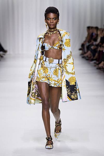 Versace 2018 春夏女裝系列 - 珍稀海洋