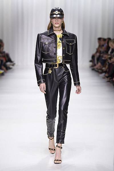 Versace 2018 春夏女裝系列 - 巴洛克風格_3