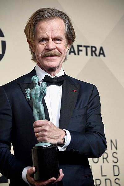 威廉梅西(William H Macy)本屆憑影集《無恥之徒》獲頒最佳喜劇男主角，配戴萬寶龍Tradition系列日期自動錶和Meisterstück系列袖扣