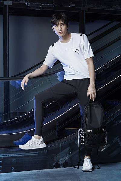 PUMA PACE 短袖T恤 NT$1,080、PACE短褲NT$1,480、NETFIT後背包NT$1,380、PUMA Avid FUSEFIT NT$4,280 (科技銀白).jpg