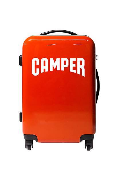 CAMPER週年慶期間台灣限定硬殼行李箱。(紅色)