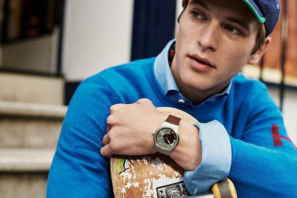 sc01_18_fw_swatch_hackett_shot01_yiz402s_666_Web.jpg