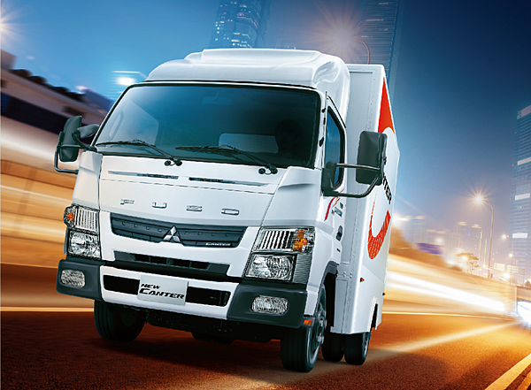 2018年共登錄9,970台3.5噸級中型商車，FUSO CANTER堅達車系以45%的市佔率站穩該級距銷售冠軍.png