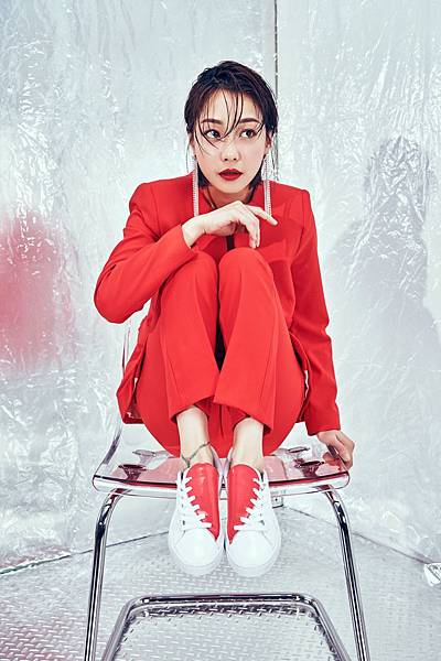 性格女力謝欣穎以高冷造型詮釋PUMA Basket Crush (1).jpg