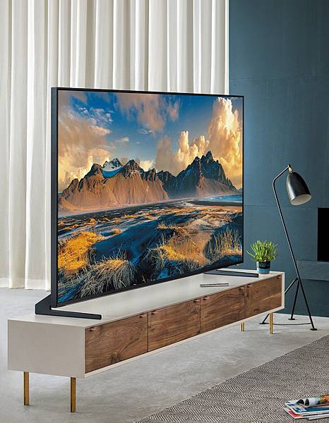 _圖4.Samsung 2019 QLED 8K量子電視Q900R_情境照.jpg