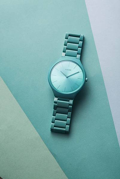_True Thinline Le Corbusier 彩色高科技陶瓷系列腕錶_最新形象照_R27096662_建議售價NTD61900.jpg