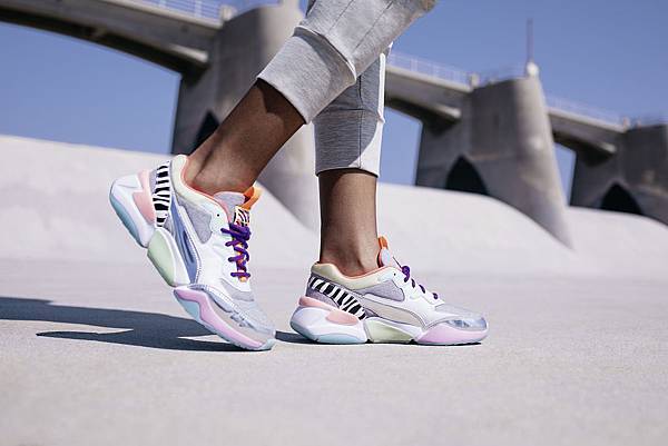 PUMA SELECT x SOPHIA WEBSTER 長褲(F) NT$2,880, 鞋Nova Sophia Webster NT$3,580 .jpg