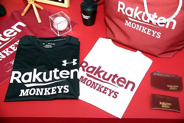 【新聞照片2】歡慶「樂天桃猿隊Rakuten Monkeys」新登場 樂天市場獨家搶先預購專屬周邊.jpg