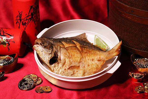 _台北士林萬麗酒店 2020富貴團圓年菜外帶_乾煎白鯧魚 NT$1,688.jpg