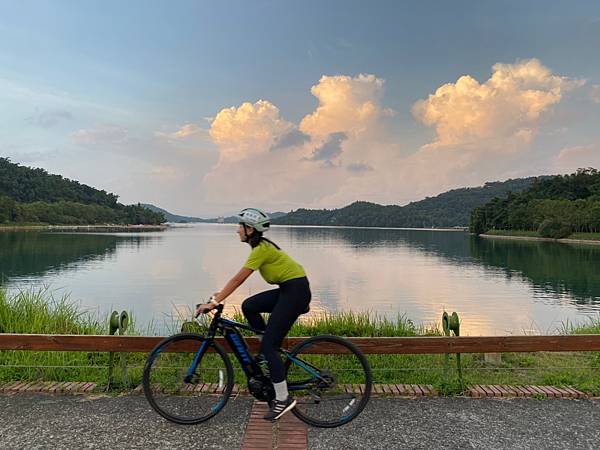 雲品溫泉酒店邀請旅客一起騎乘自行車探訪 日月潭.jpg