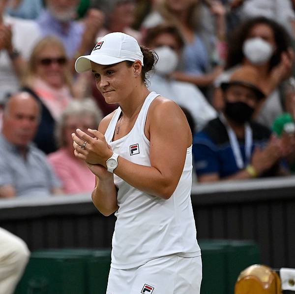 Rado瑞士雷達表品牌大使Ash Barty勇奪2021年Wimbledon溫布頓網球錦標賽女子單打冠軍3.jpg