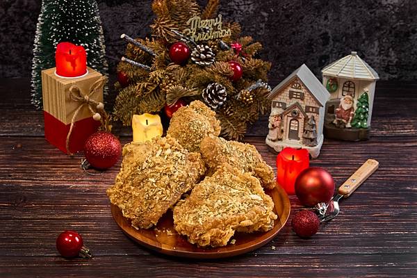 【新聞照片一】肯德基於聖誕節限定推出奶油香蒜雪花脆雞，兼具色、香、味，有著滿滿的儀式感.jpg