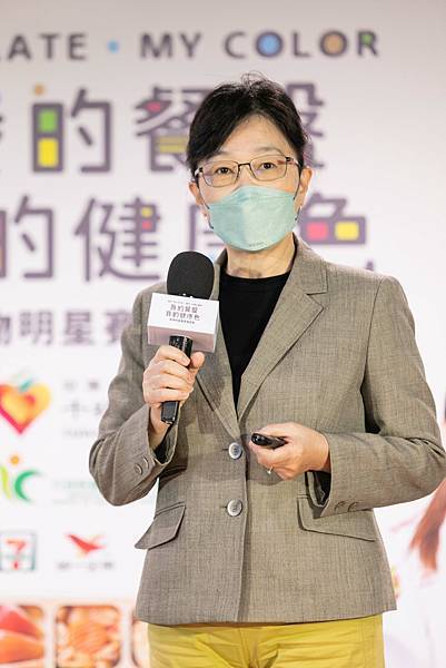 【新聞照片五】千禧之愛健康基金會2022年我的餐盤 我的健康色記者會中央研究院特聘研究員 潘文涵教授分享食物明星賽票選結果解析與營養建議.jpg