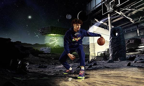 LaMelo Ball 簽名球鞋 PUMA MB.01 Galaxy.jpg