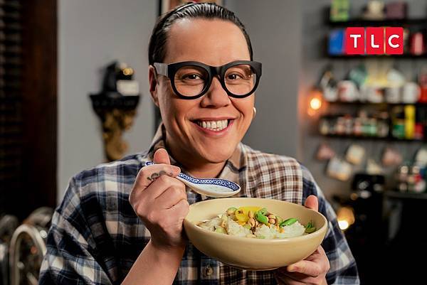 TLC旅遊生活頻道《溫國興的亞洲菜輕鬆煮》圖說：風趣的溫國興回來了，繼續在廚房裡分享他獨樹一格的亞洲風料理。.JPG