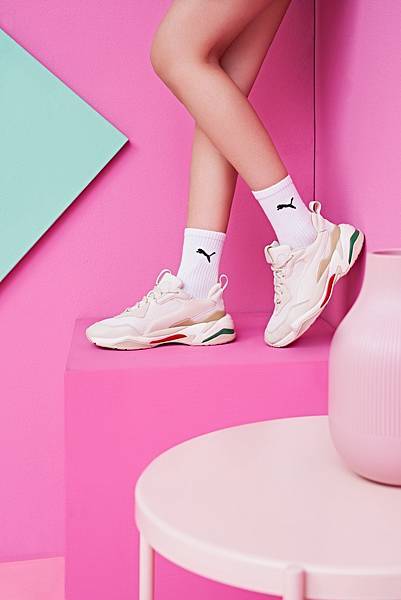 PUMA Thunder 紅綠復古老爹鞋 NT$3,980 .jpg