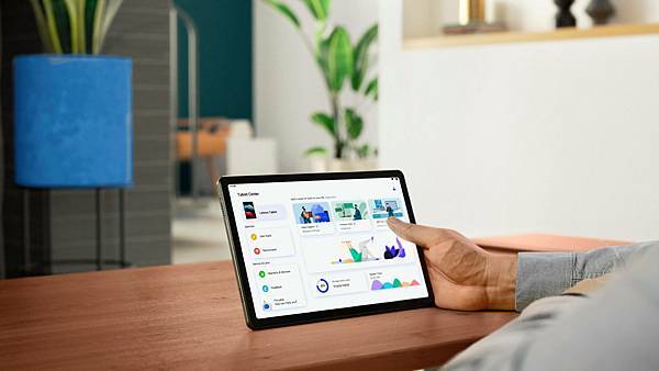 【新聞照片1】Lenovo視聽娛樂平板Tab M10 Plus（第3代） WiFi版本即日起正式上市，建議售價NT6,890元。.jpg