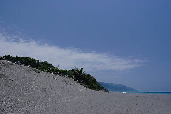 IMG_5230-陽光~沙灘~海浪沒有仙人掌.JPG