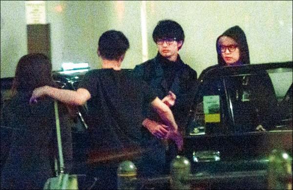 黃金俱樂部手越祐也再傳風流事蹟 六本木酒吧狂喝帶妹出場 69娛樂網為貴賓會員全方位預備遊戲多元化服務 由大亨娛樂網 五大系統以整合遊戲大廳的便利一帳號一鍵登入體驗 痞客邦 黃金俱樂部手越祐也再傳風流事蹟 六本木酒吧狂喝帶妹出場 69娛樂網為貴賓會員全方位預備遊戲多元化服務 由大亨娛樂網 五大系統以整合遊戲大廳的便利一帳號一鍵登入體驗 痞客邦