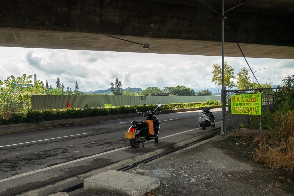 DSC08790-mask.jpg DSC08790-mask.jpg