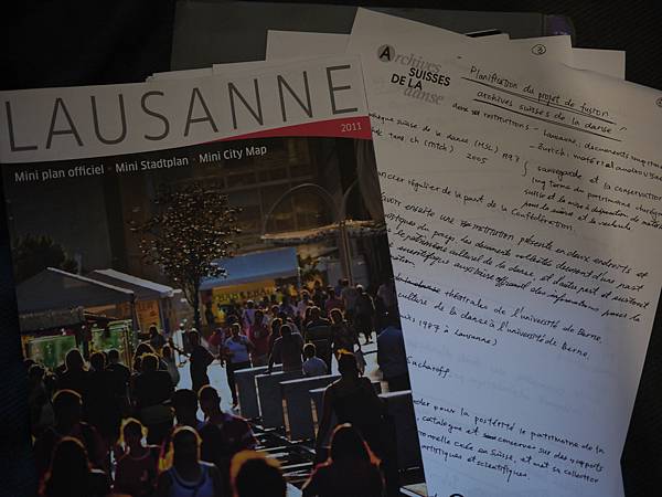 筆者筆記及城市導覽 Les notes prises par tzjiun et la fiche touristique de Lausanne 