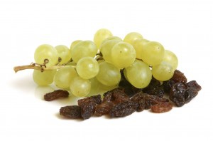 Food-Grapes-and-Raisins-300x198