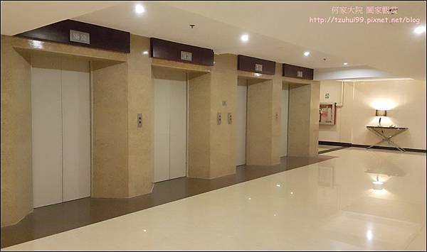 Mandarin plaza hotel 03.jpg