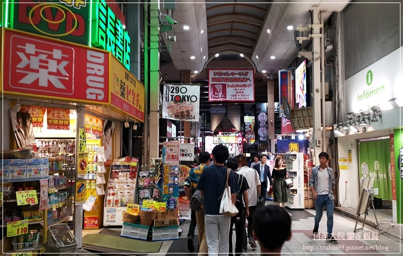 日本必吃美食拉麵一蘭拉麵(大阪梅田阪急東通店 02.jpg