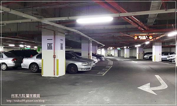 林口桃園龜山長庚養生村運動中心游泳池 02.jpg