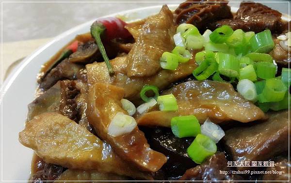 華膳空廚眷村老滷─紅燒牛三寶 12-1.jpg