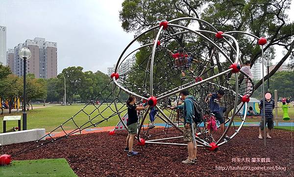 林口運動公園(共融遊戲場+小熊公園) 18.jpg