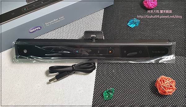 BenQ ScreenBar Lite筆電智能掛燈(筆電燈) 11.jpg