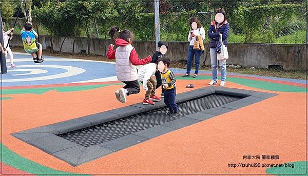 林口樂活公園(捷運車廂公園)特色公園+共融公園+特色溜滑梯 28.jpg