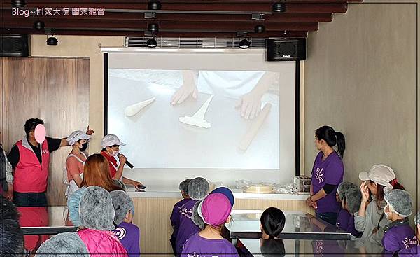 小一戶外教學紀錄(三峽老街金牛角DIY&鶯歌老街藍染手作DIY) 10.jpg