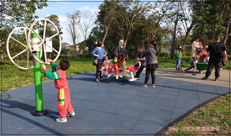 林口足夢運動公園(兒童足球場+超長溜滑梯+攀岩場+攀爬網)滯洪池公園 05.jpg