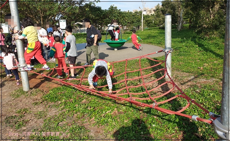 林口足夢運動公園(兒童足球場+超長溜滑梯+攀岩場+攀爬網)滯洪池公園 06.jpg